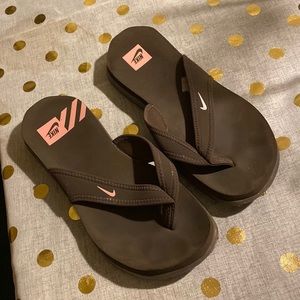 nike mens foam flip flops